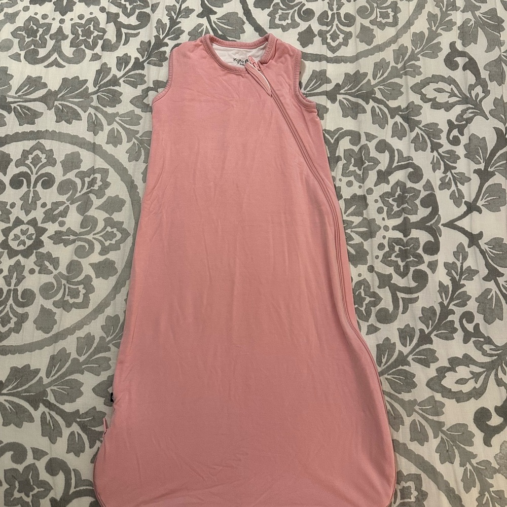 Like New 0.5 tog Kyte Baby Pink Sleep Sack Size Small